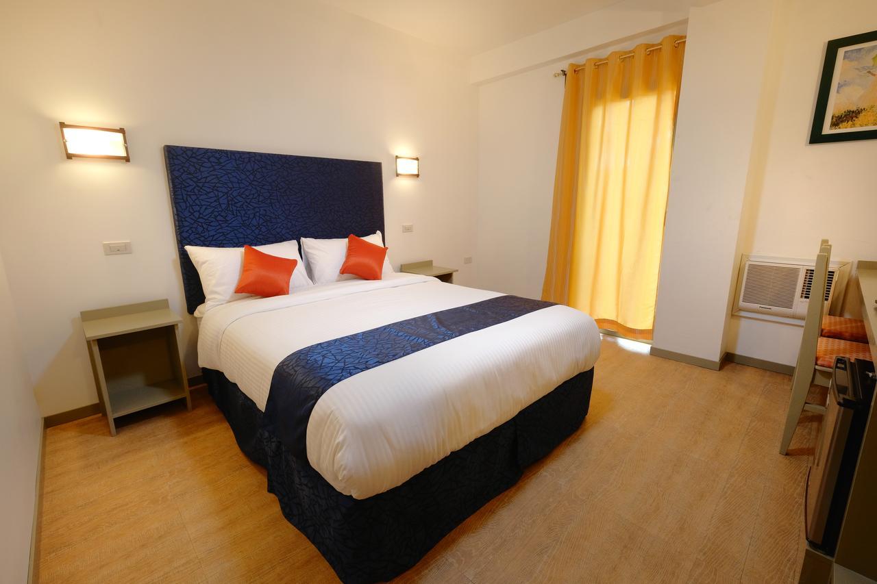 Frankfurter Deluxe Inn Себу Экстерьер фото